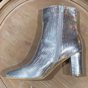 Camel Threads Gia Bootie- Silver